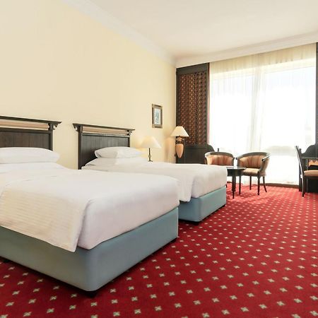 Copthorne Airport Hotel Dubai Exteriör bild