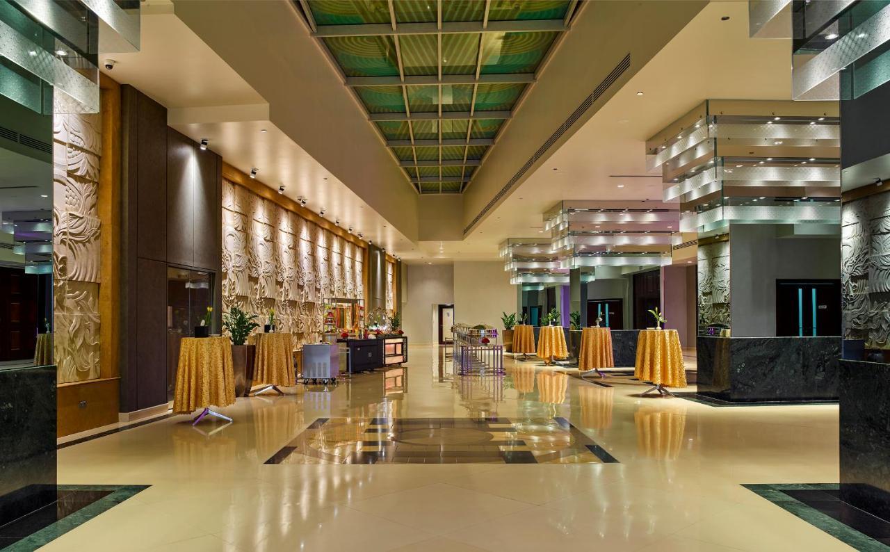 Copthorne Airport Hotel Dubai Exteriör bild