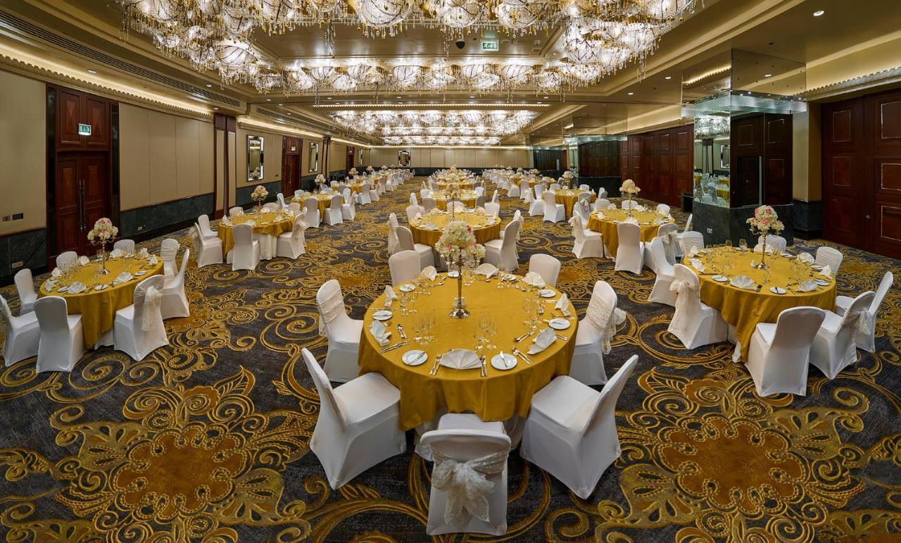 Copthorne Airport Hotel Dubai Exteriör bild