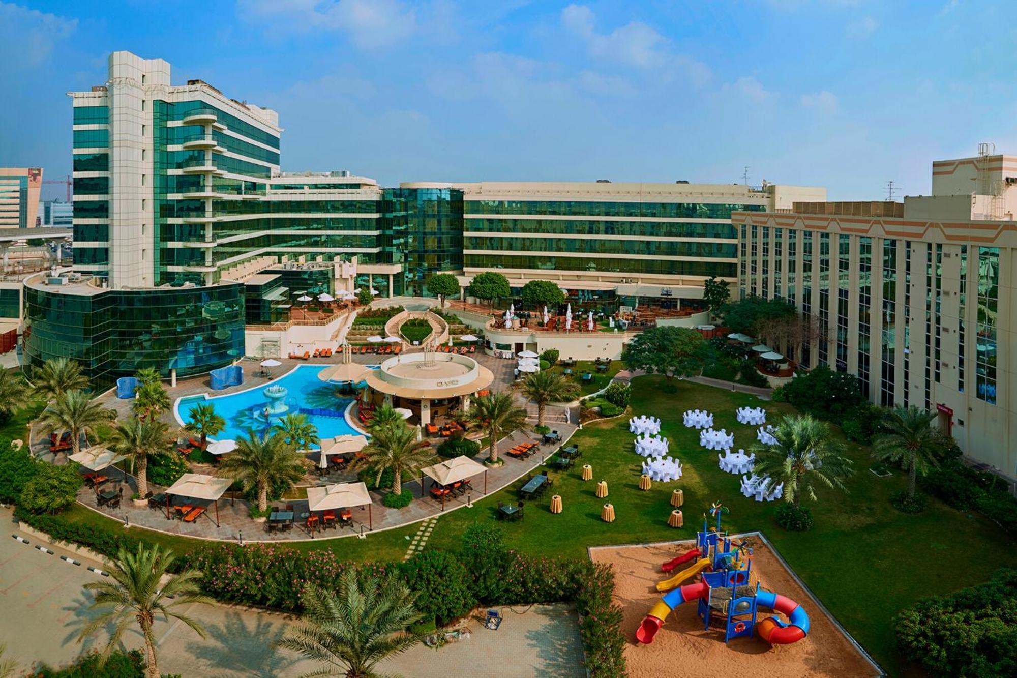 Copthorne Airport Hotel Dubai Exteriör bild